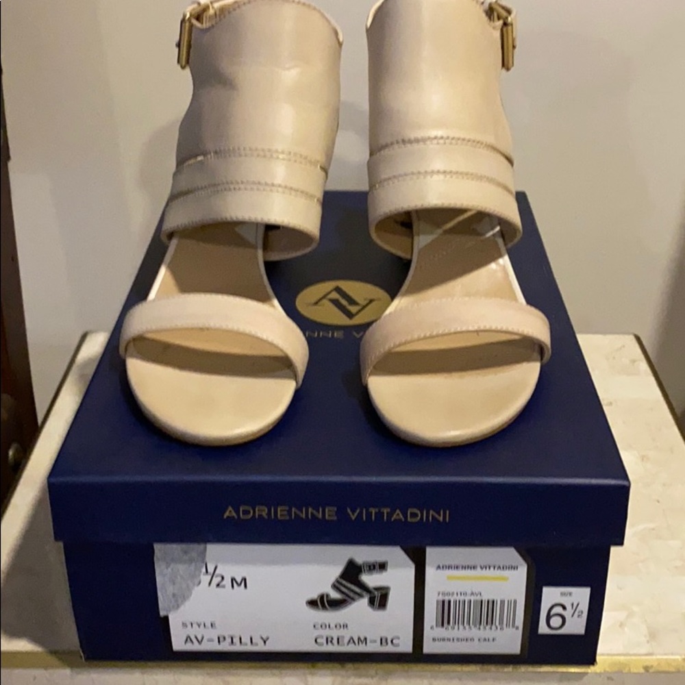 Adrienne Vittadini Pilly Sandal